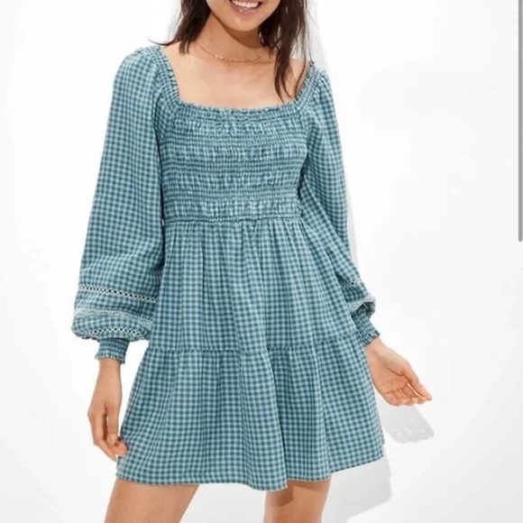 American Eagle Outfitters Dresses & Skirts - American Eagle Plaid Smocked Dress
